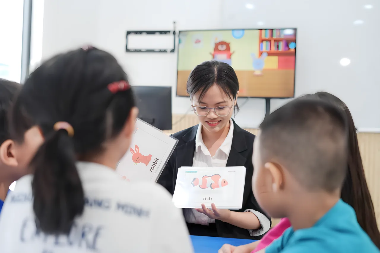 Hoạt động học tập tại lớp Happy Kids