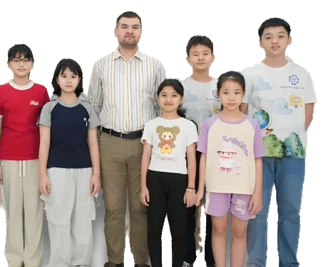 Nhóm học viên ở chặng Cambridge B1 của NEXT GEN.
